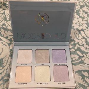 Anastasia Beverly Hills Moon Child Glow